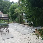 Hébergement de vacances Maison De Avec Piscine